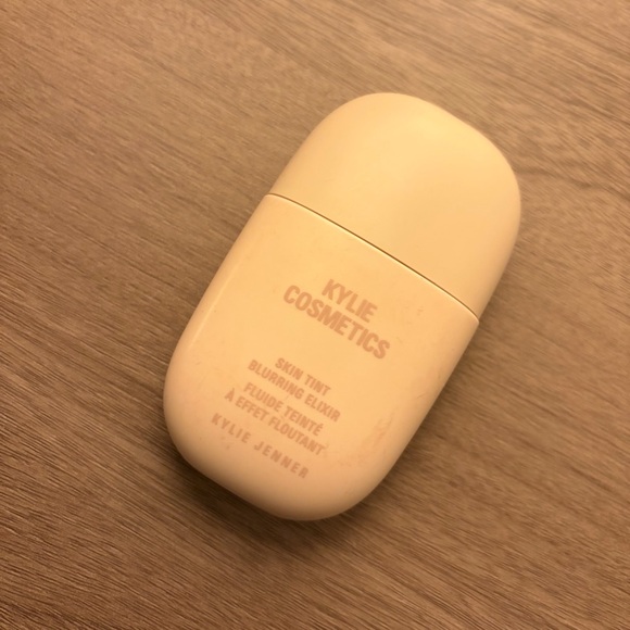 Rhode/Fenty/Kylie Cosmetics/Maybelline/Peripera/Etude Makeup Bundle - Picture 10 of 16